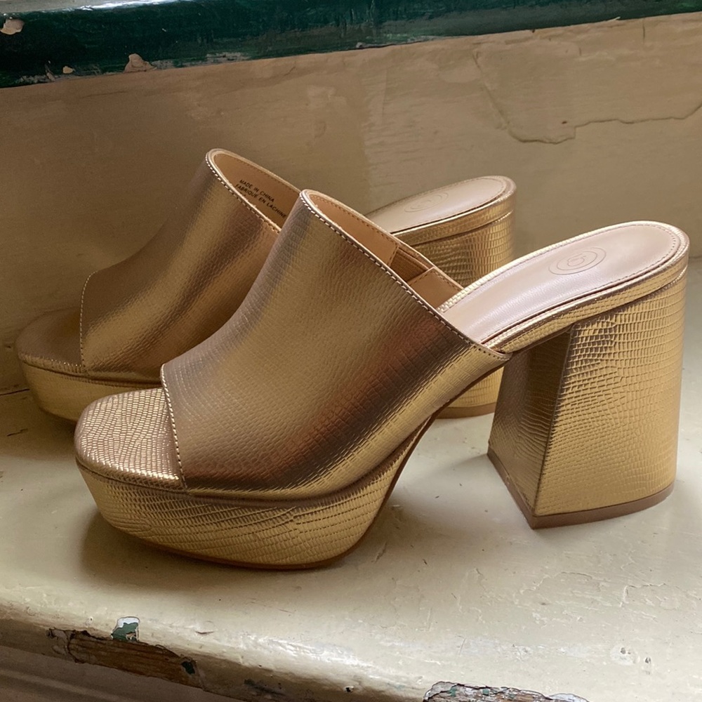 Gigi Croc Platform Mule Gold Heels